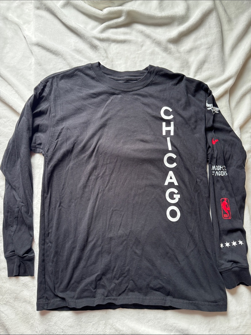 Chicago Bulls Nike Men's Black Long-Sleeve Chicago Graphic Tee